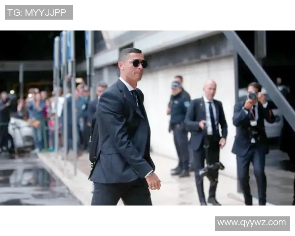 足球明星西装搭配时尚风格解析与精彩图片展示